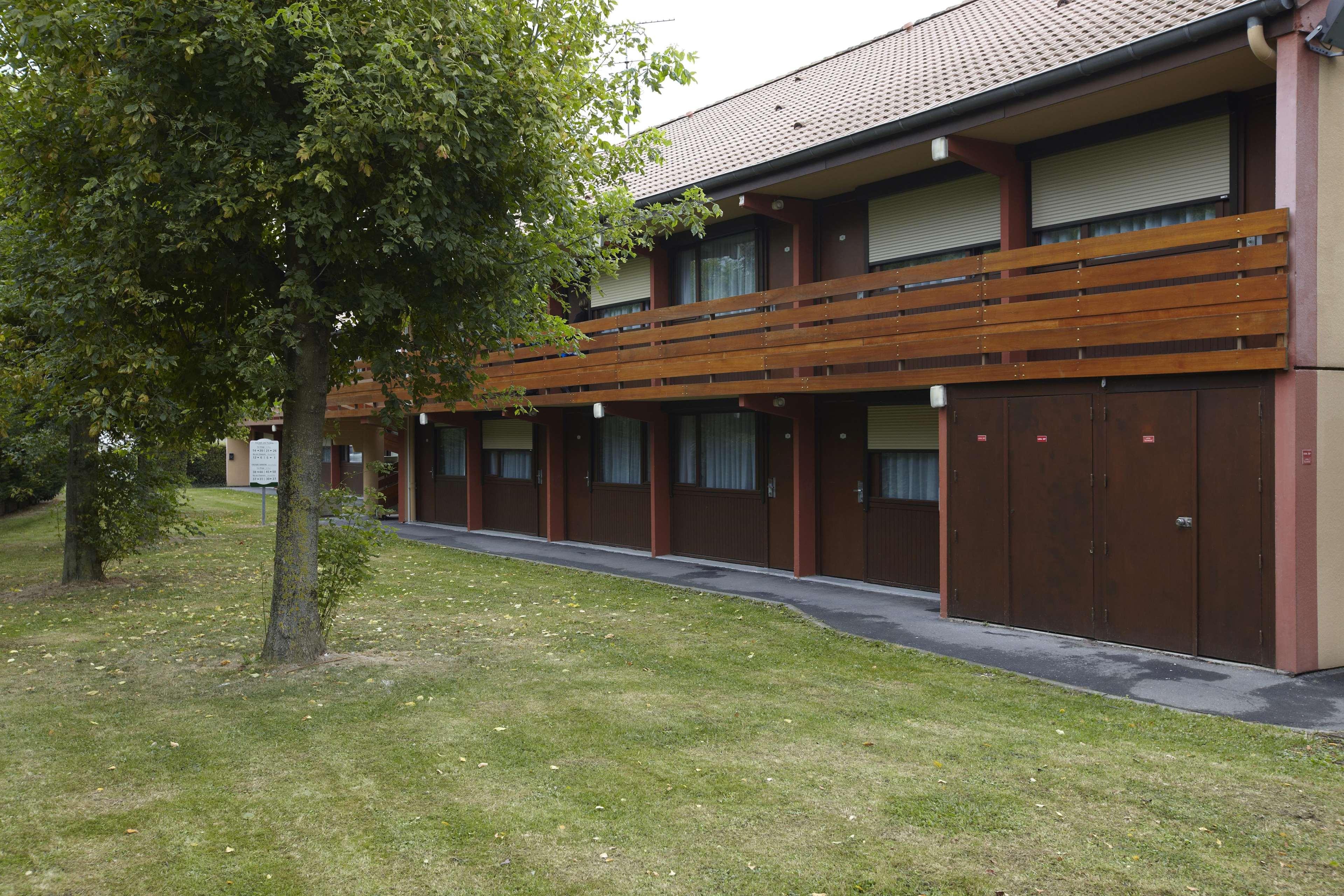 Hotel Campanile Lille Sud - Douai Cuincy Exterior foto
