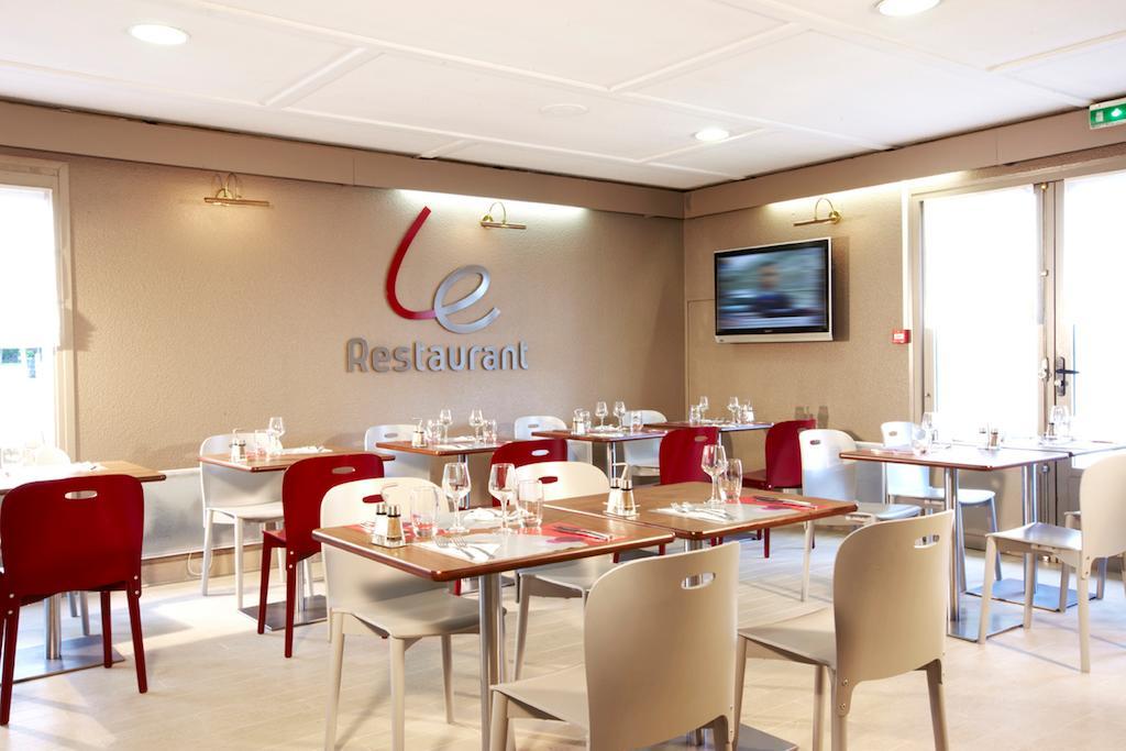 Hotel Campanile Lille Sud - Douai Cuincy Exterior foto