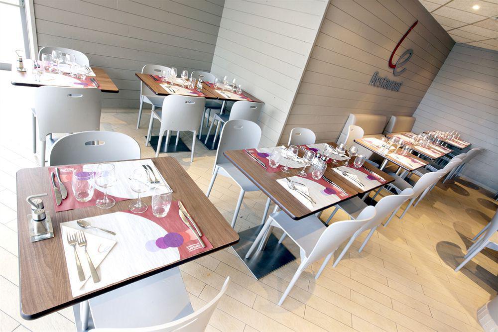 Hotel Campanile Lille Sud - Douai Cuincy Exterior foto
